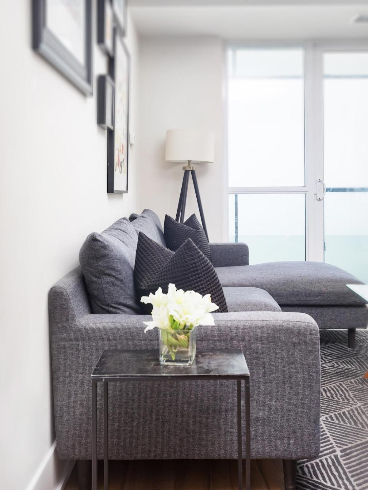 Suite by CN Tower Scotia Arena & Parking