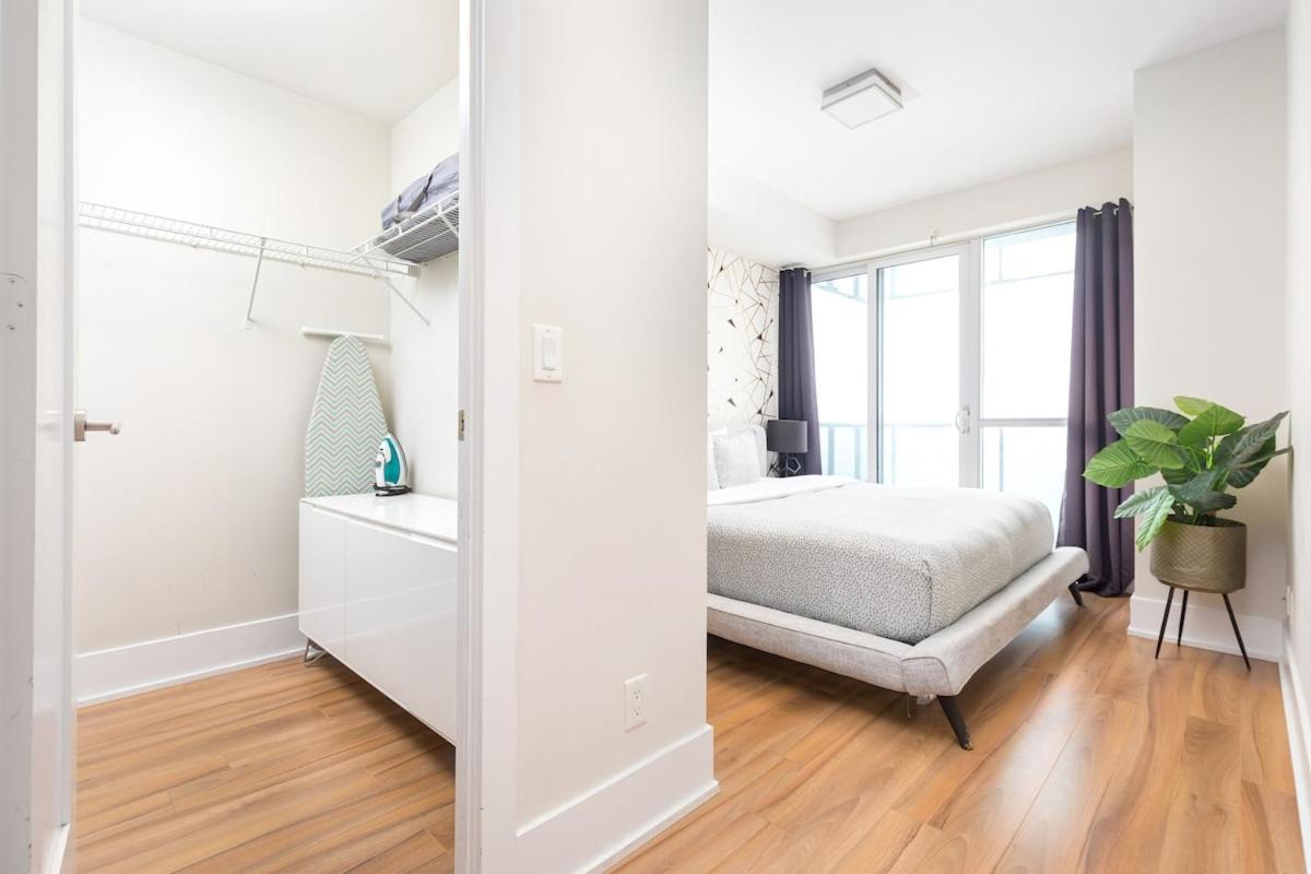 Suite by CN Tower Scotia Arena & Parking
