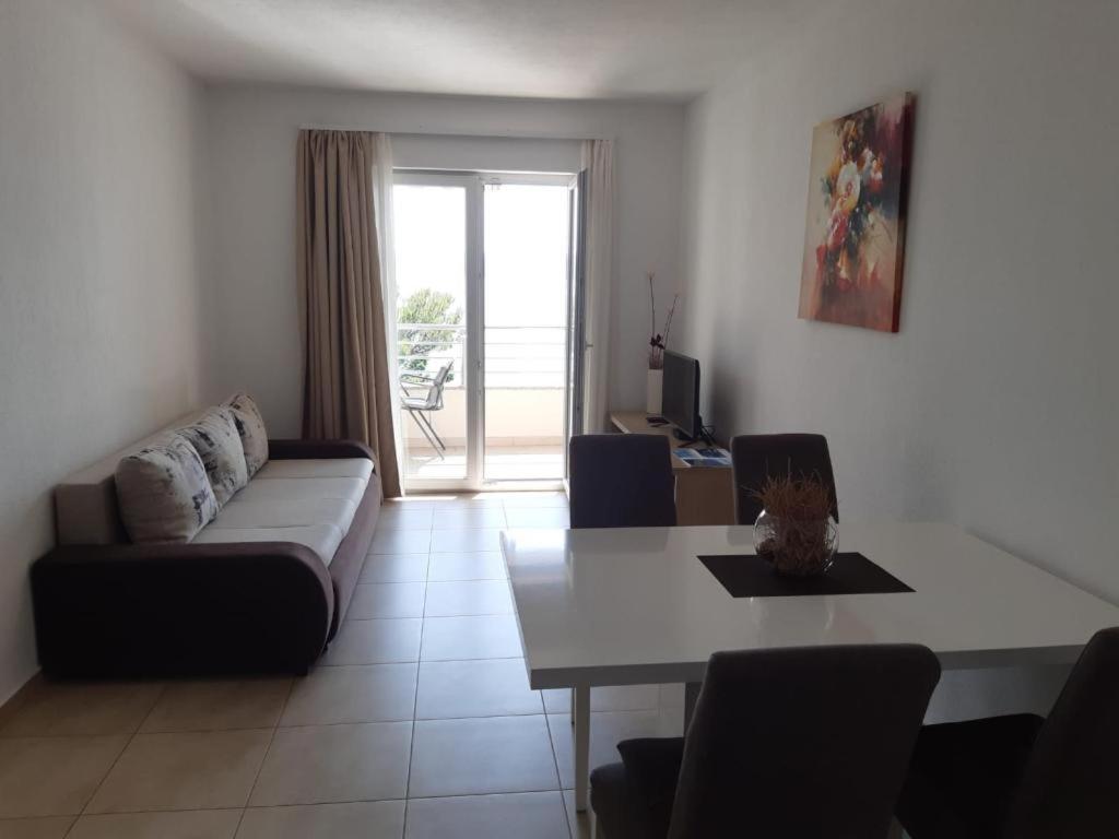 Apartmani Brela 9
