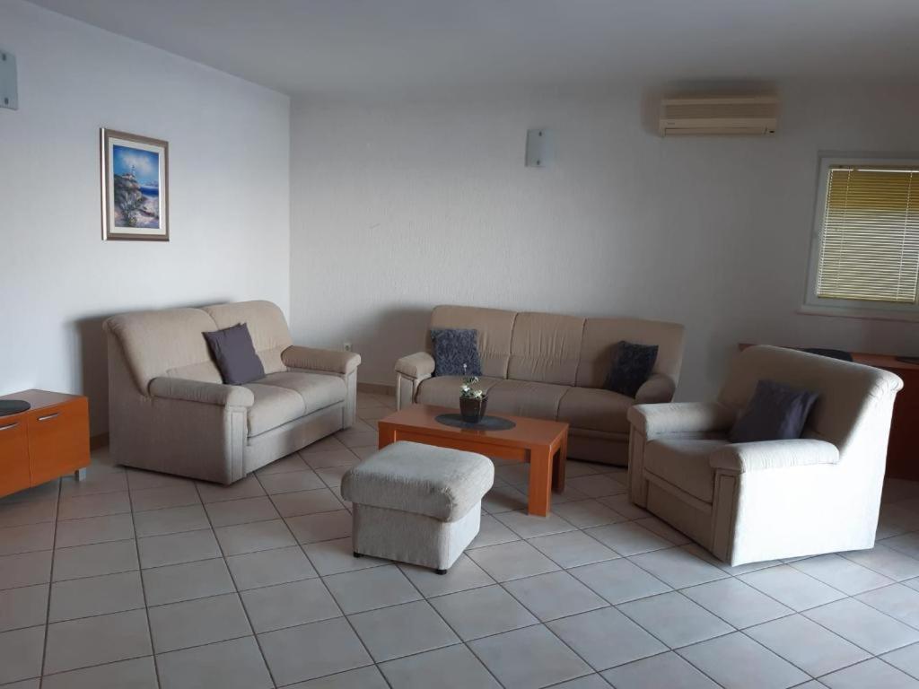 Apartmani Brela 9