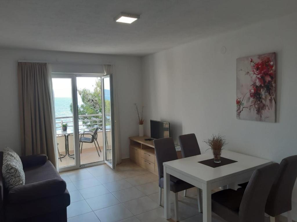 Apartmani Brela 9