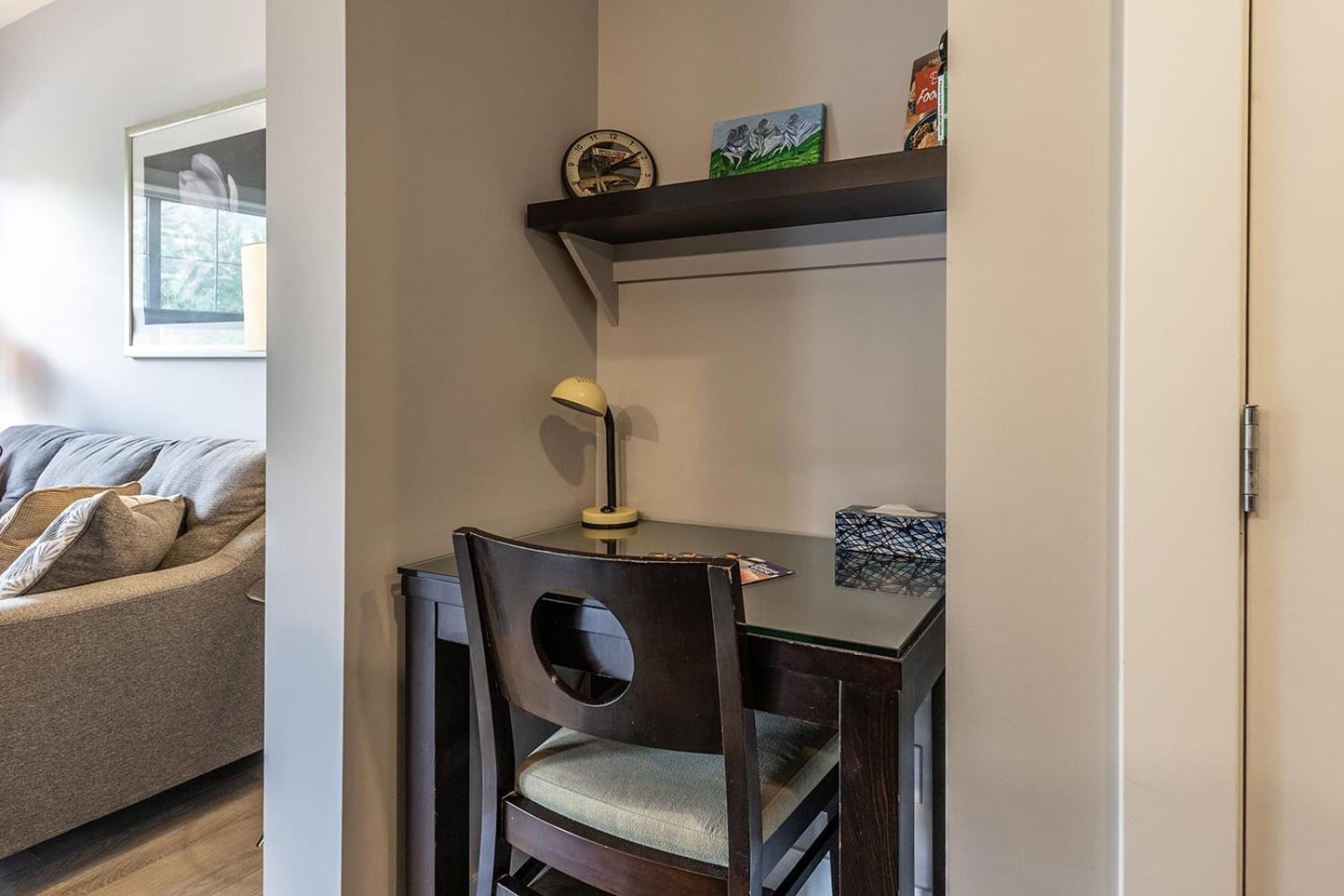 1 Bd corner unit stunning views wrap around deck