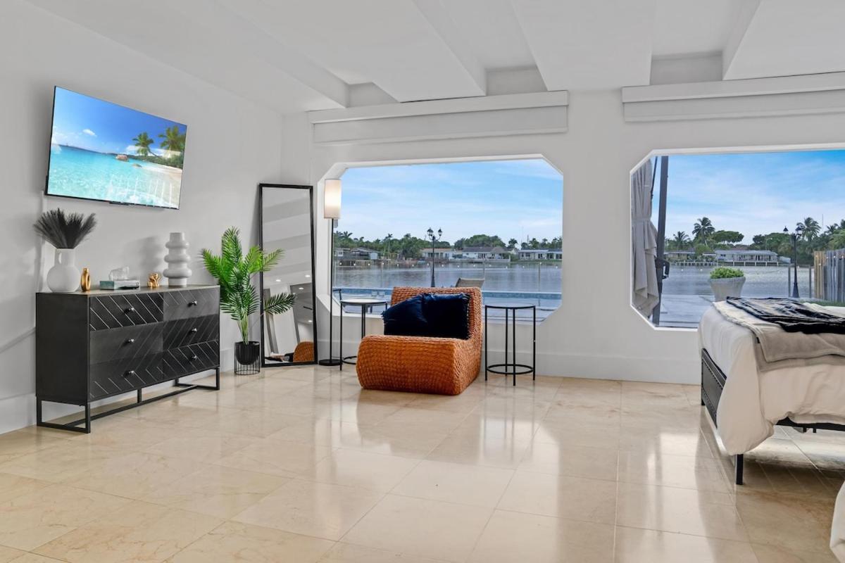 Miami Lakefront Paradise Heated Pool 5 Beds