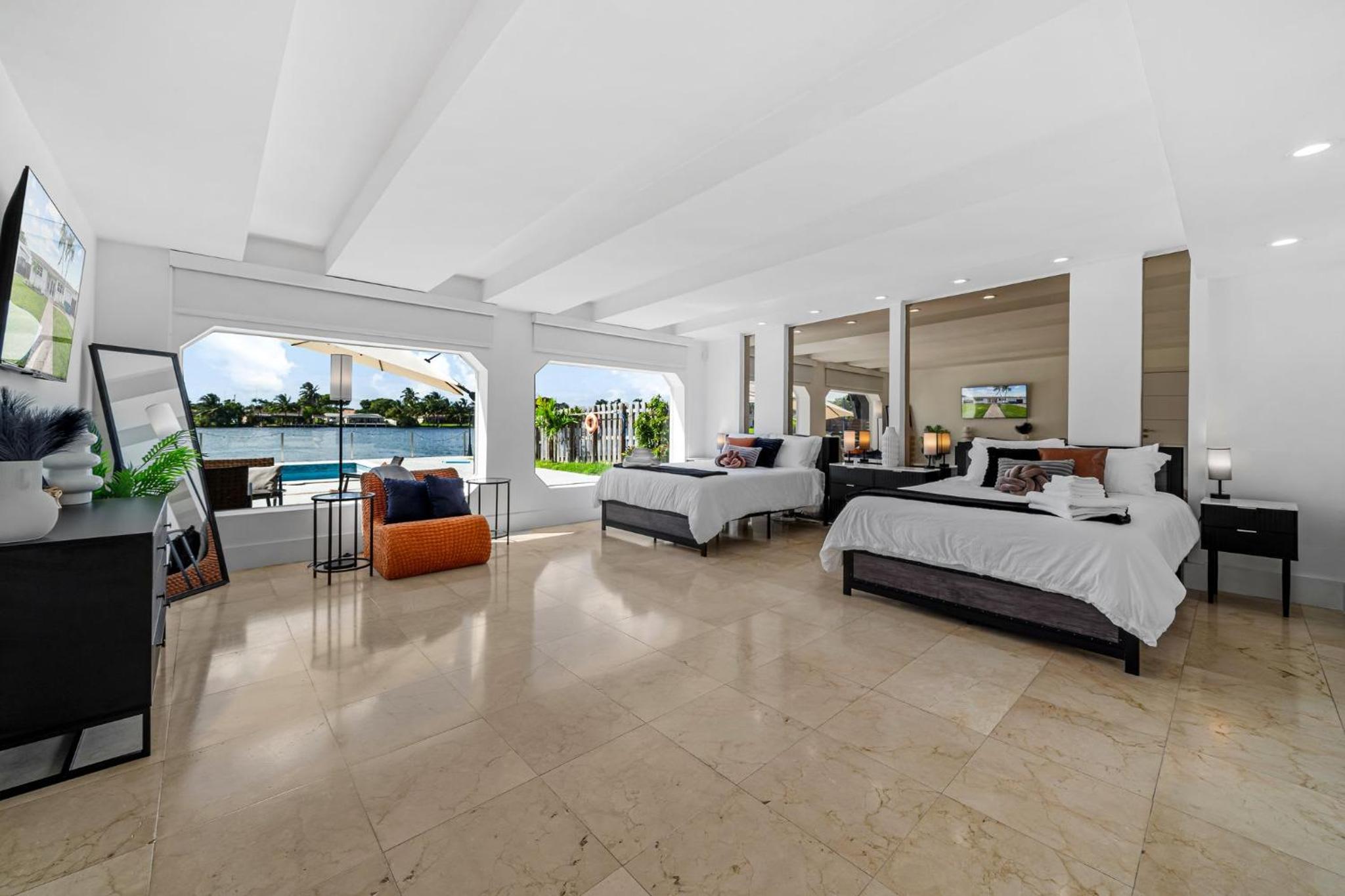 Miami Lakefront Paradise Heated Pool 5 Beds