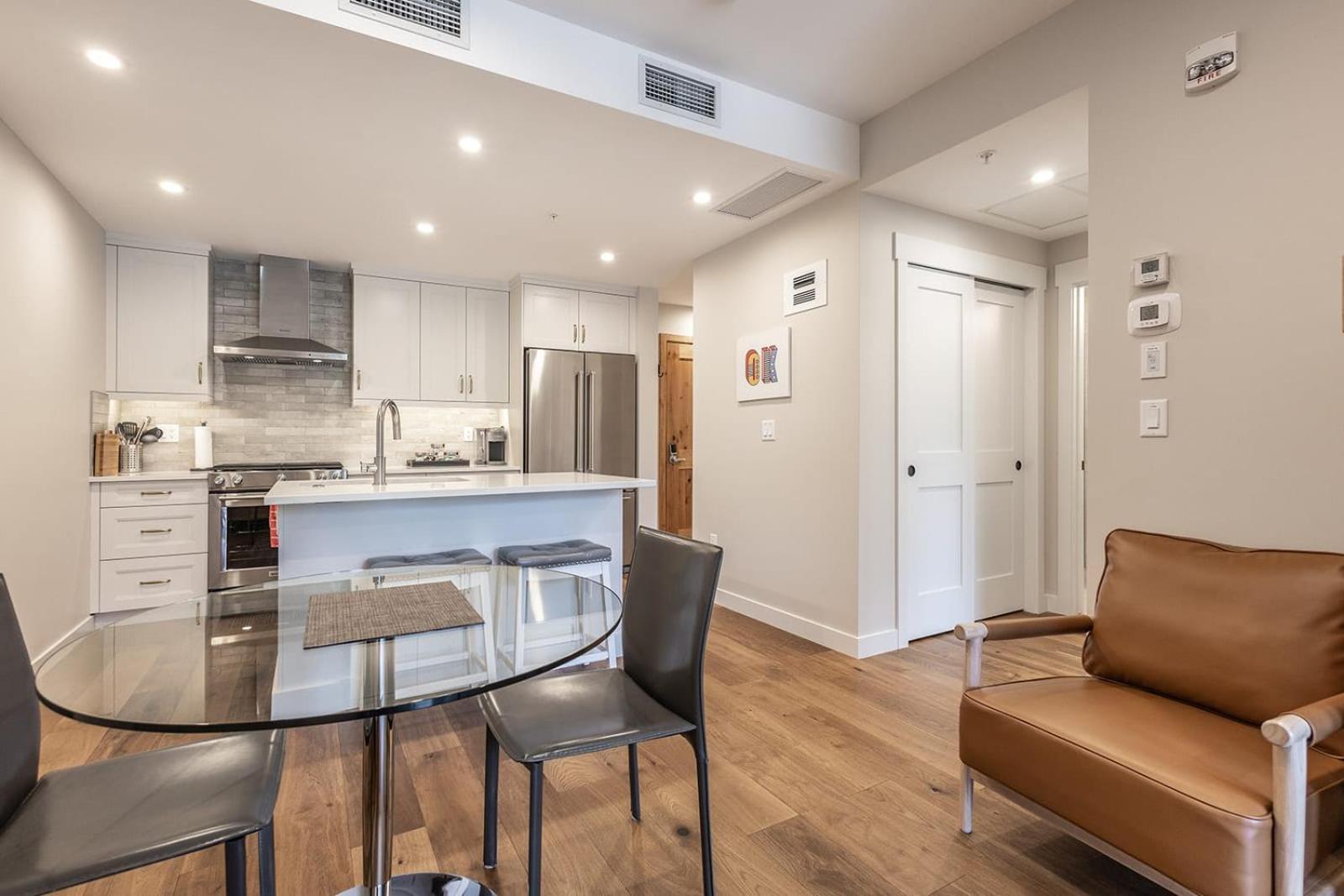 New 1Bd Luxe King Suite with Superb Mtn View