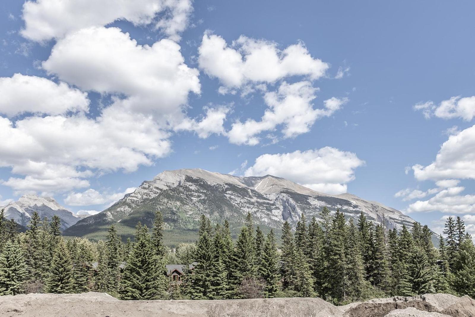 New 1Bd Luxe King Suite with Superb Mtn View