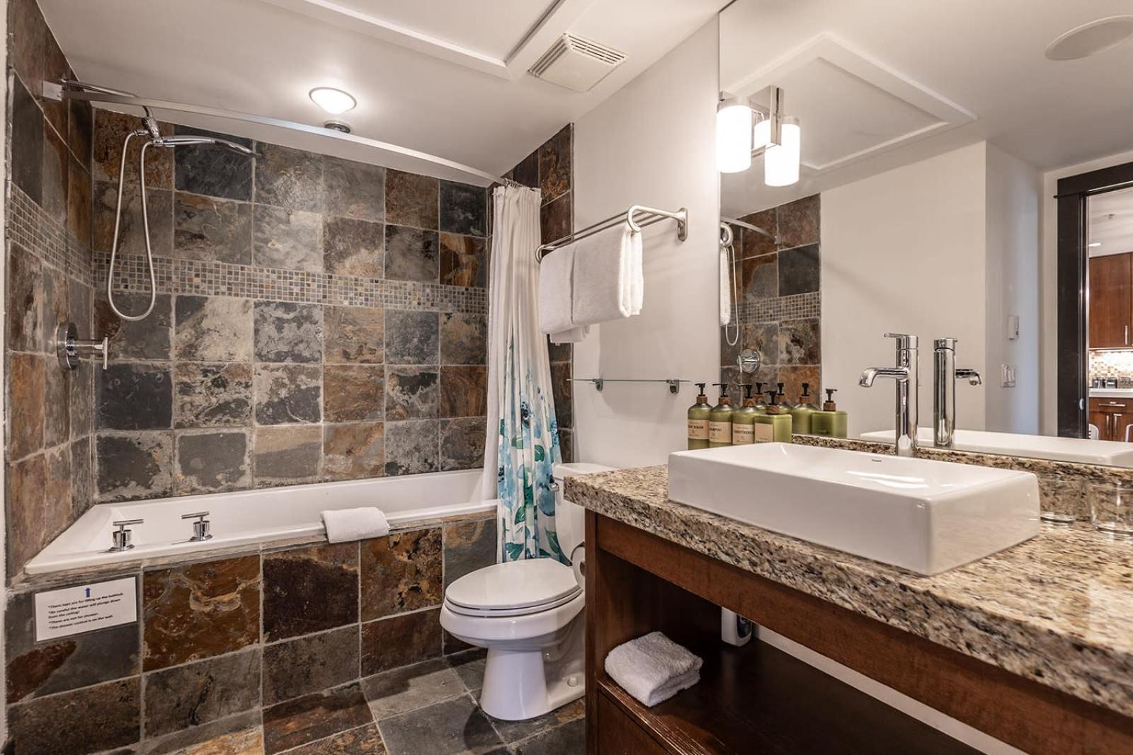Stunning Silver Creek 1Br Mtn view penthouse