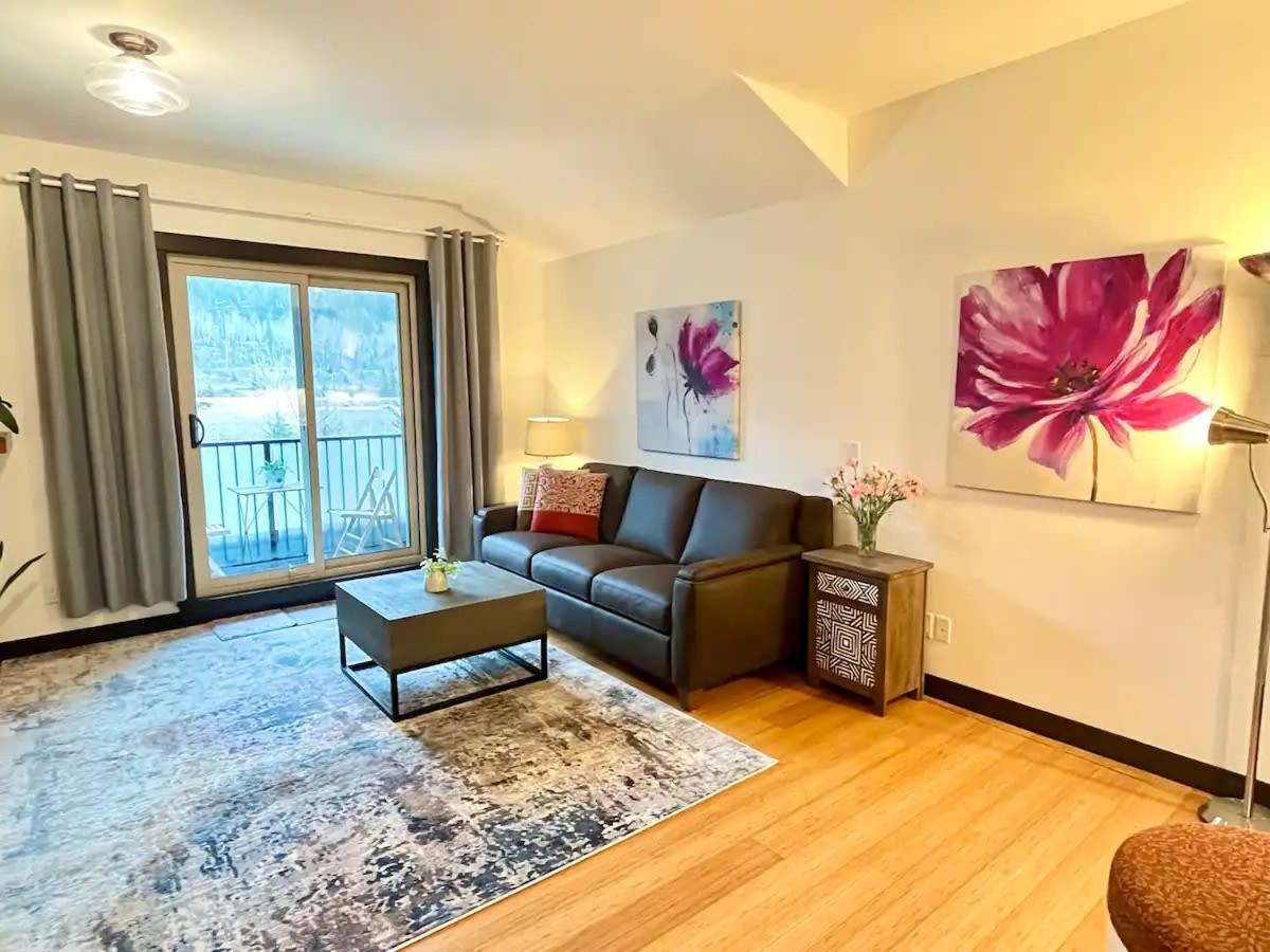 Stunning Silver Creek 1Br Mtn view penthouse