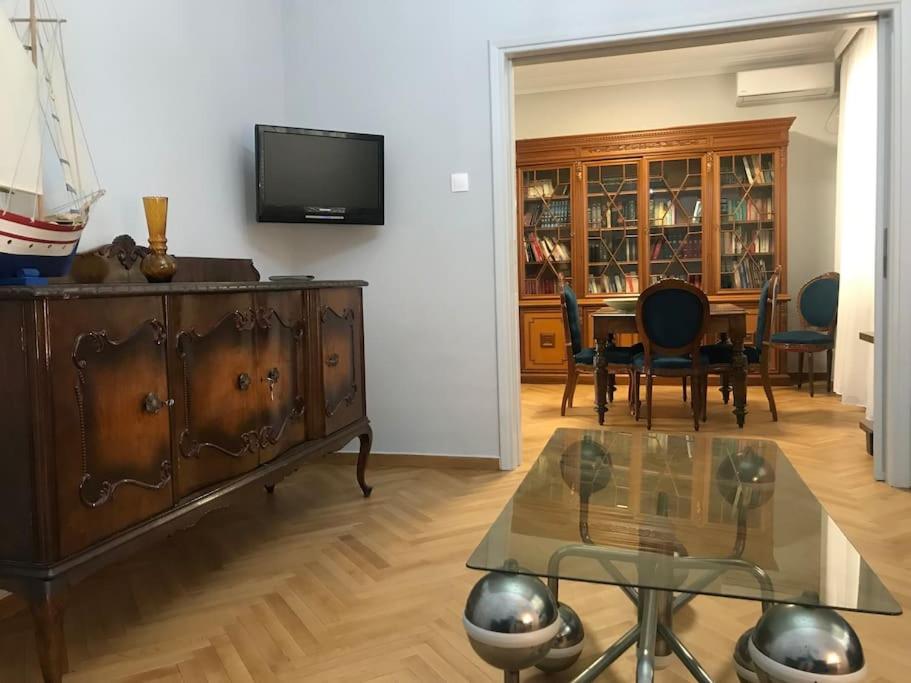 Penthouse archeol musiem, 3BDR, big balcony, wifi 200 mbps fiber