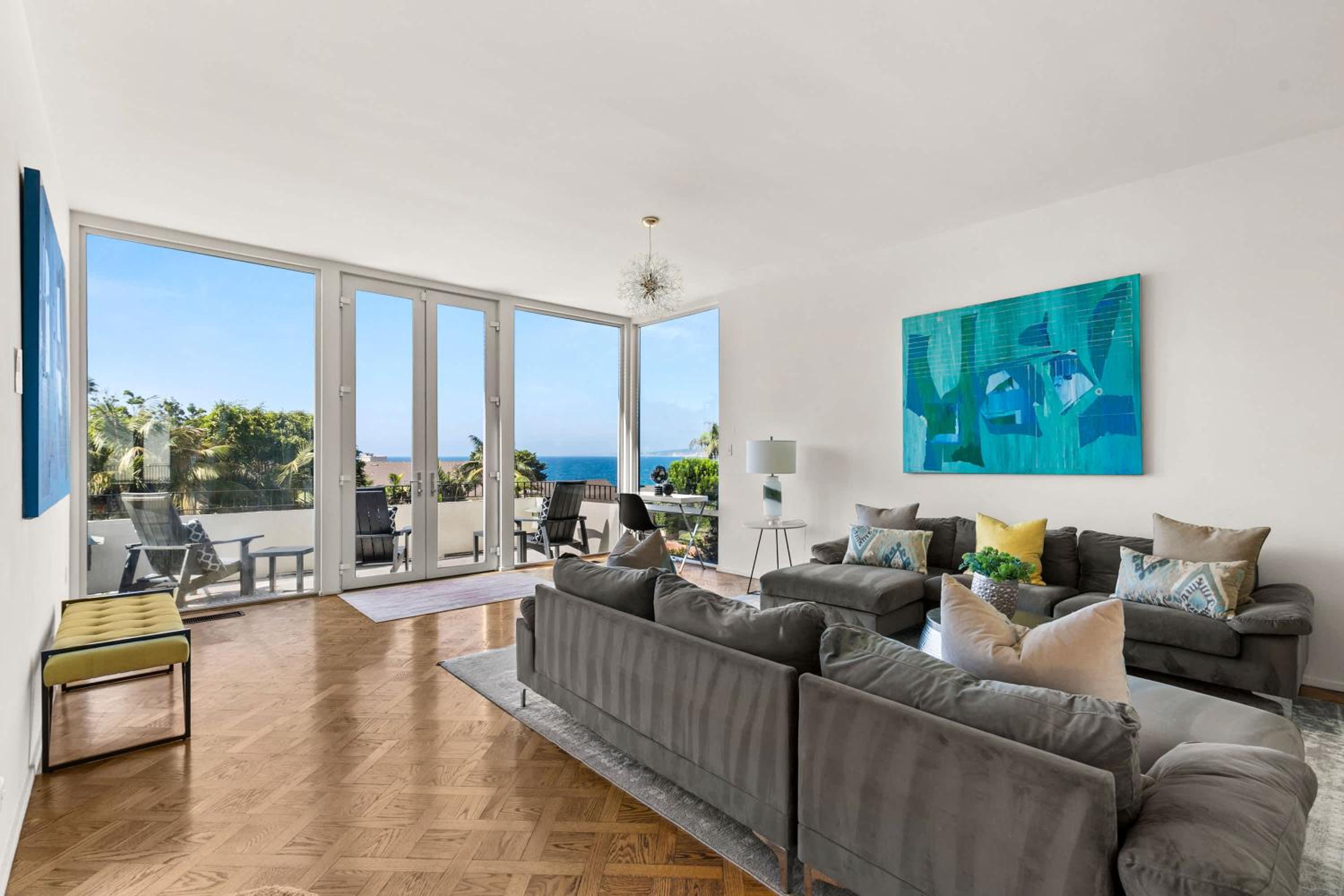 Sea Serenity Coastline Views and Pool view 2