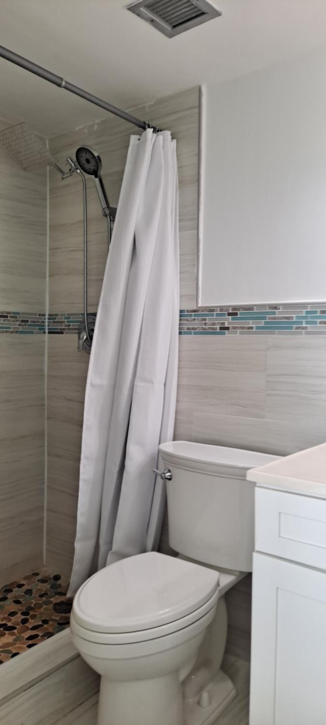 Newly Remodeled Luxury Beachfront 2-Bedroom Condo
