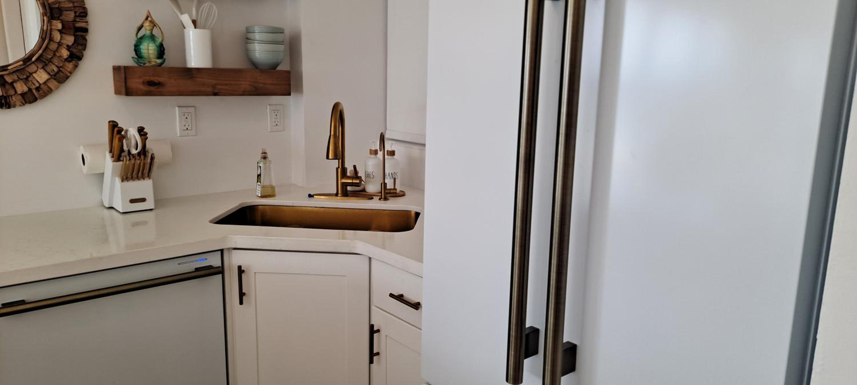 Newly Remodeled Luxury Beachfront 2-Bedroom Condo