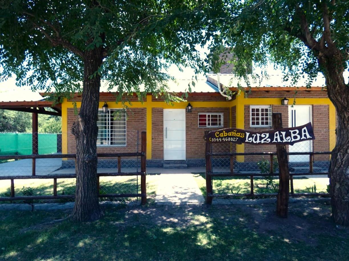 Luz Alba Cabañas