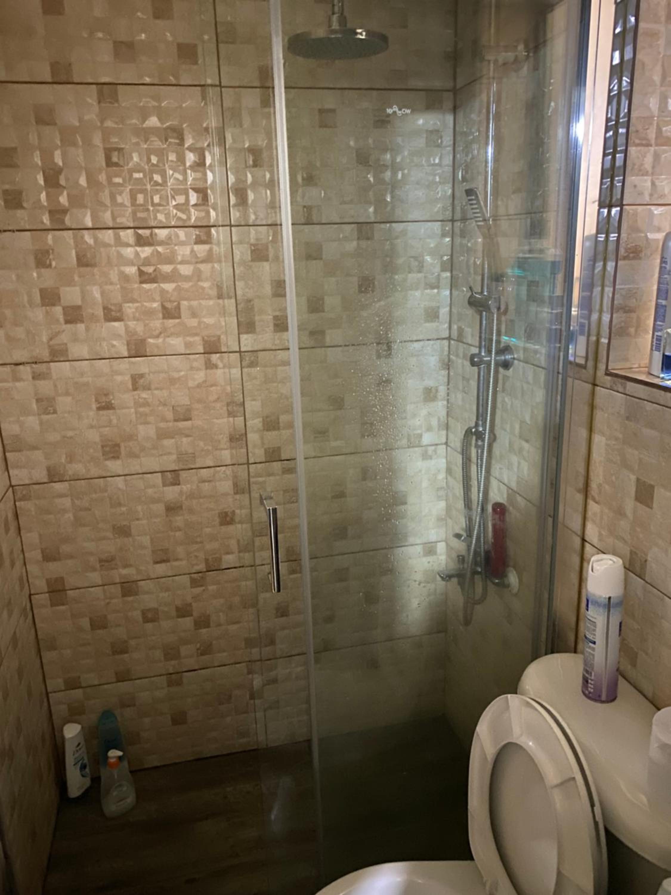 Habitación grande baño en suite privado