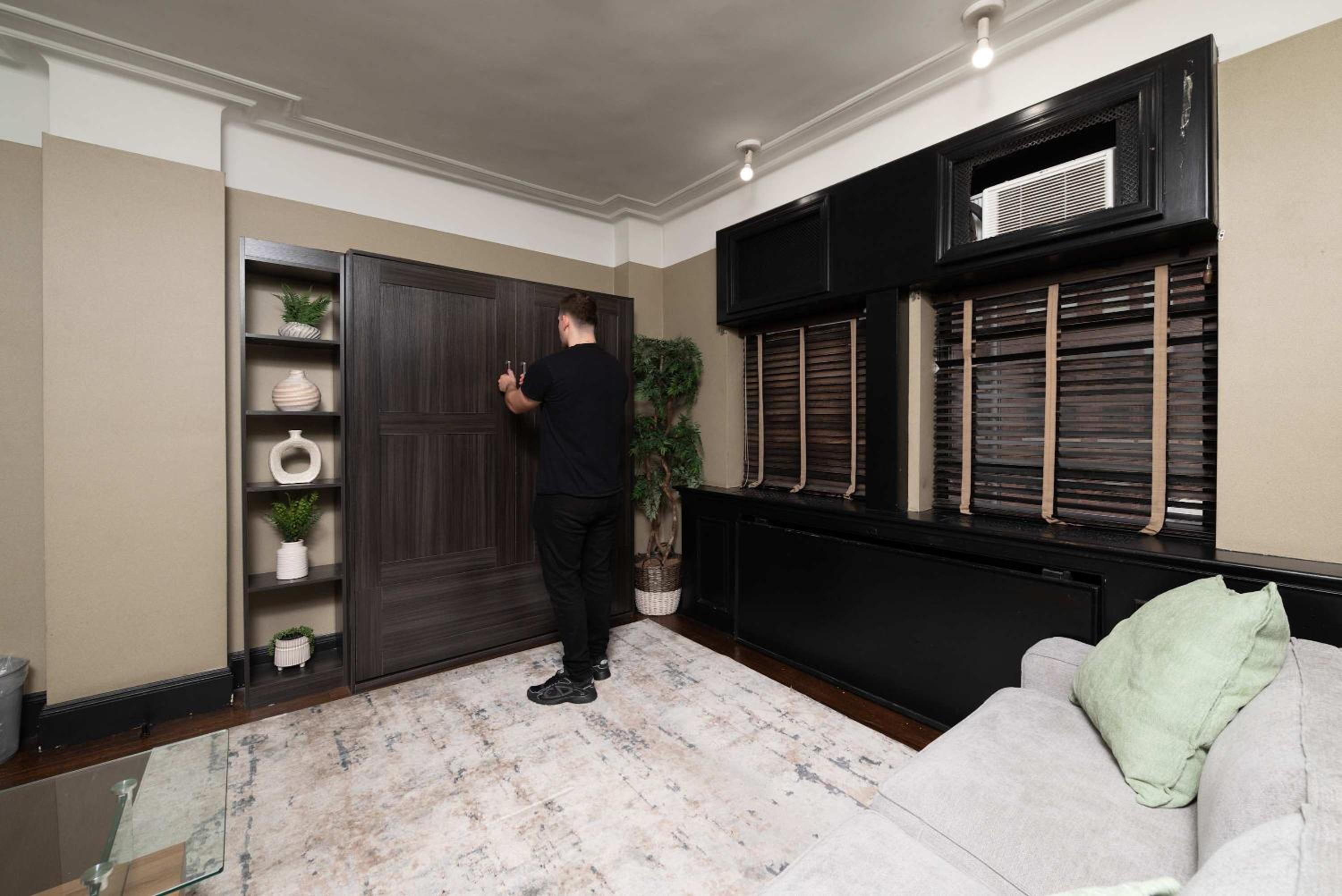 Central Location and Walkable Condo in NY with GYM