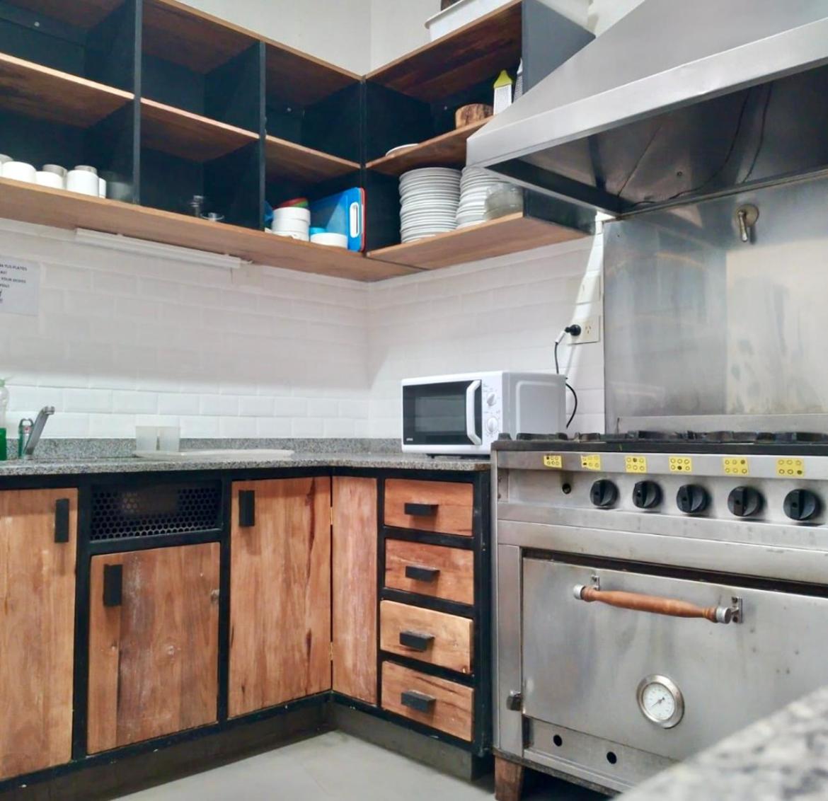 Sabatico Travelers Hostel & Guesthouse