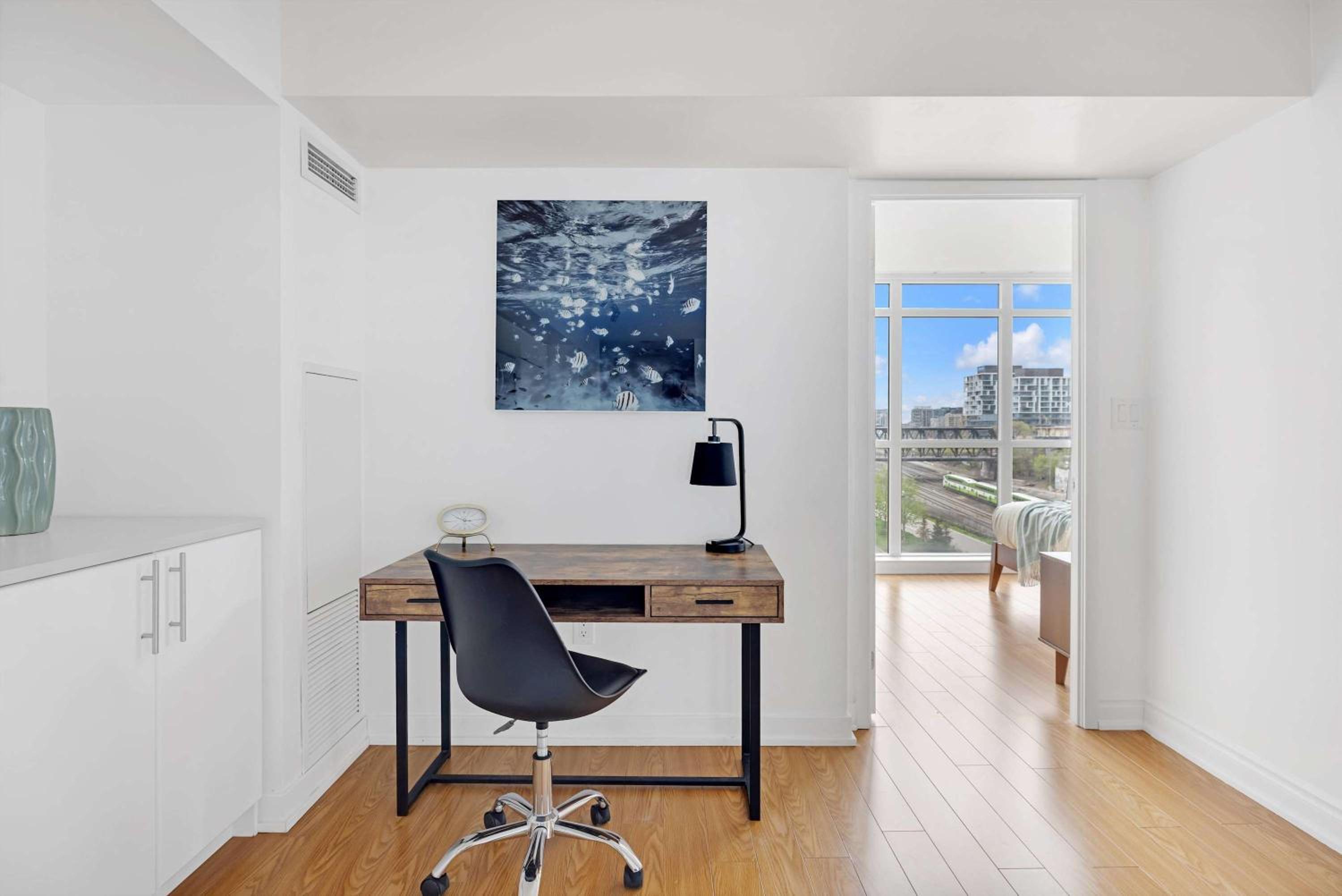 City Gem Near the Rogers Centre & Top Attractions