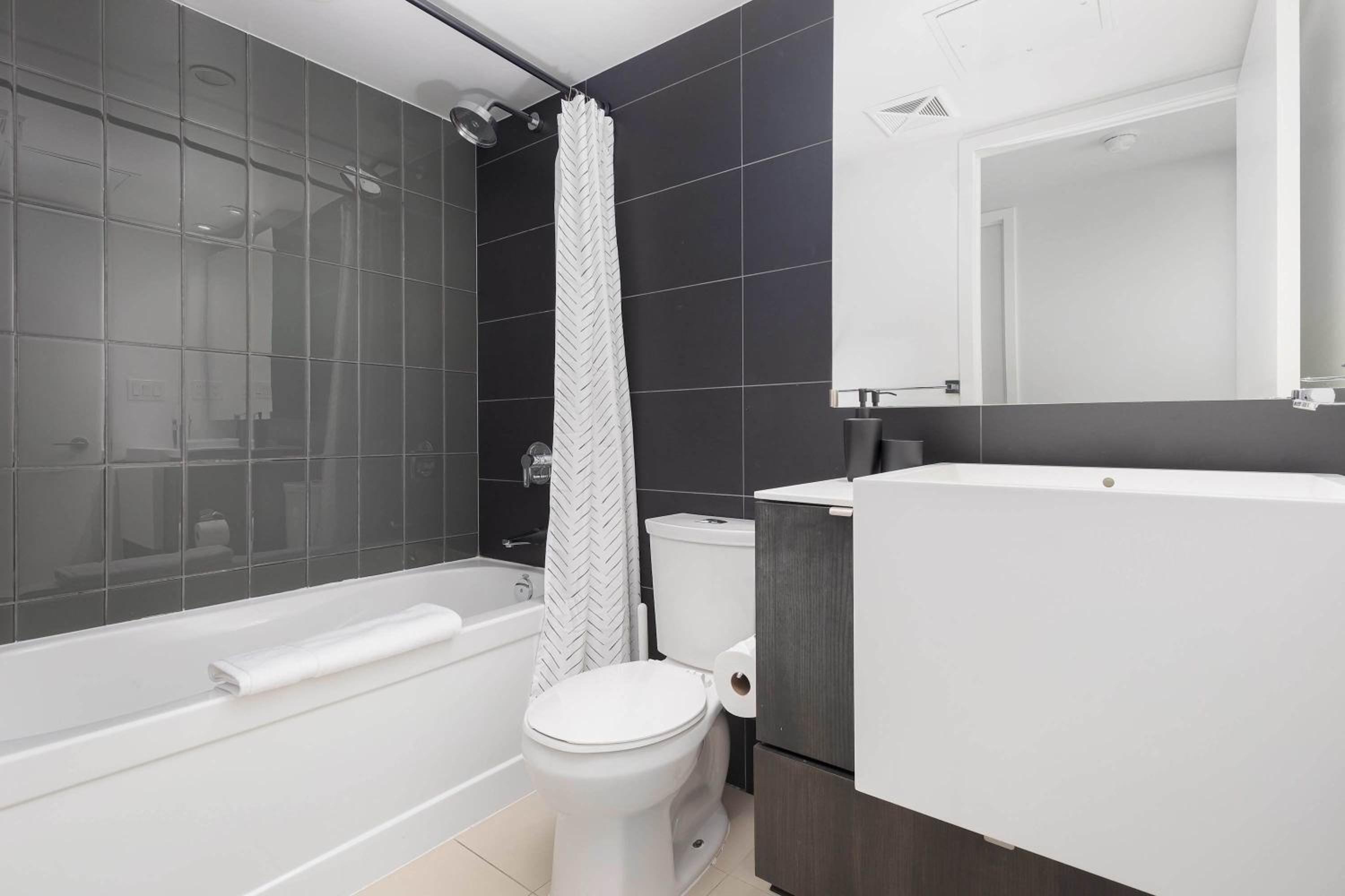 Ultimate Family Retreat Steps from Rogers Centre
