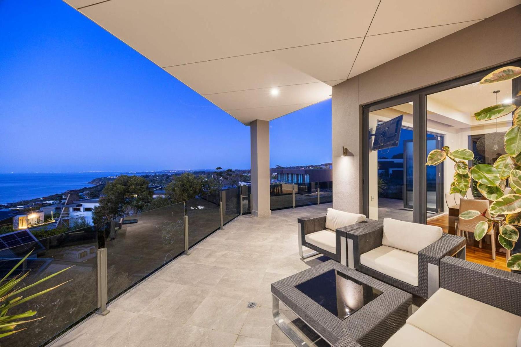 Bella Vista Heated Pool & Spa with Stunning View