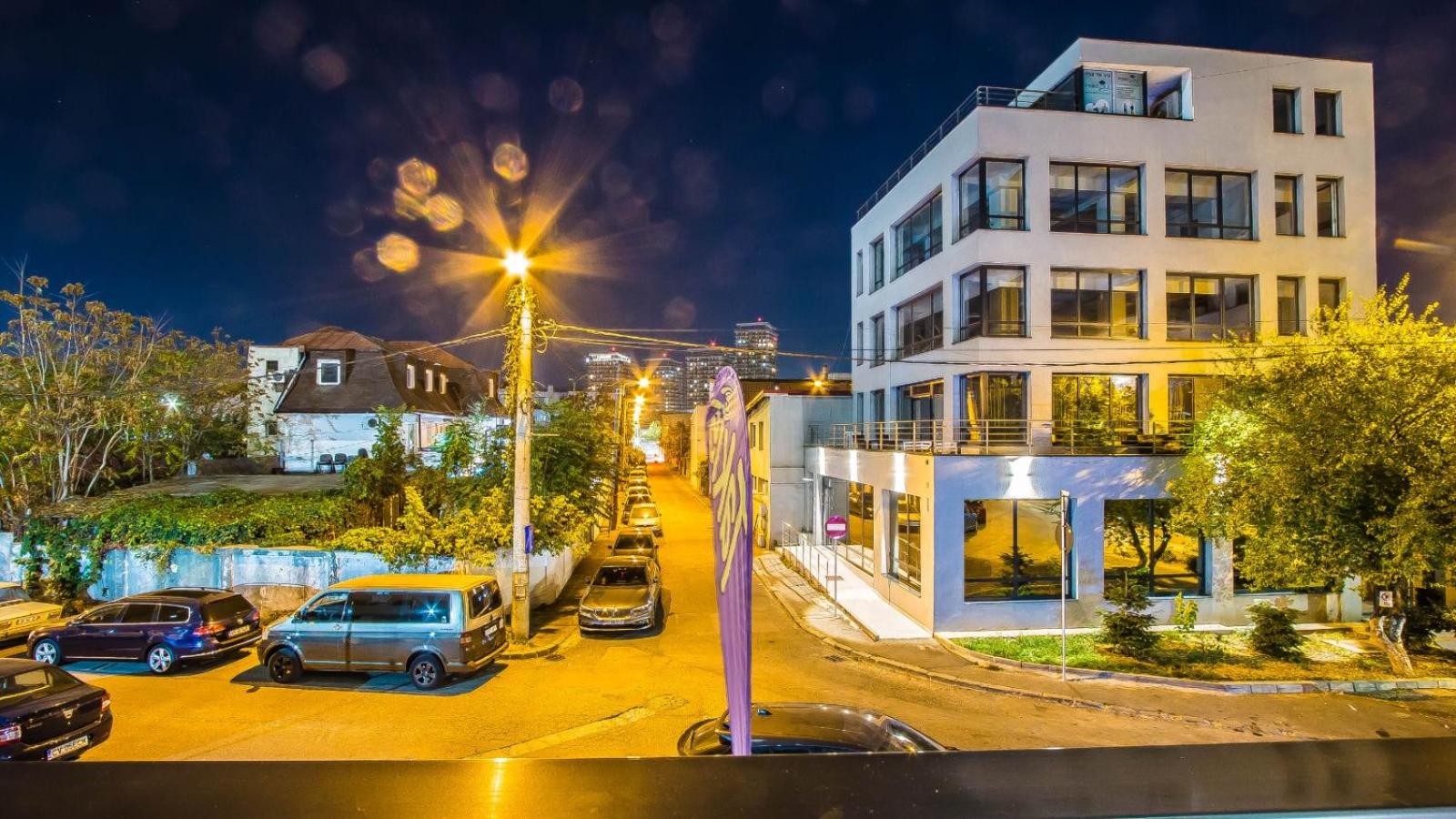 Apartament rezidential Mihai Bravu cu internet de mare viteza si parcare gratuita view 2