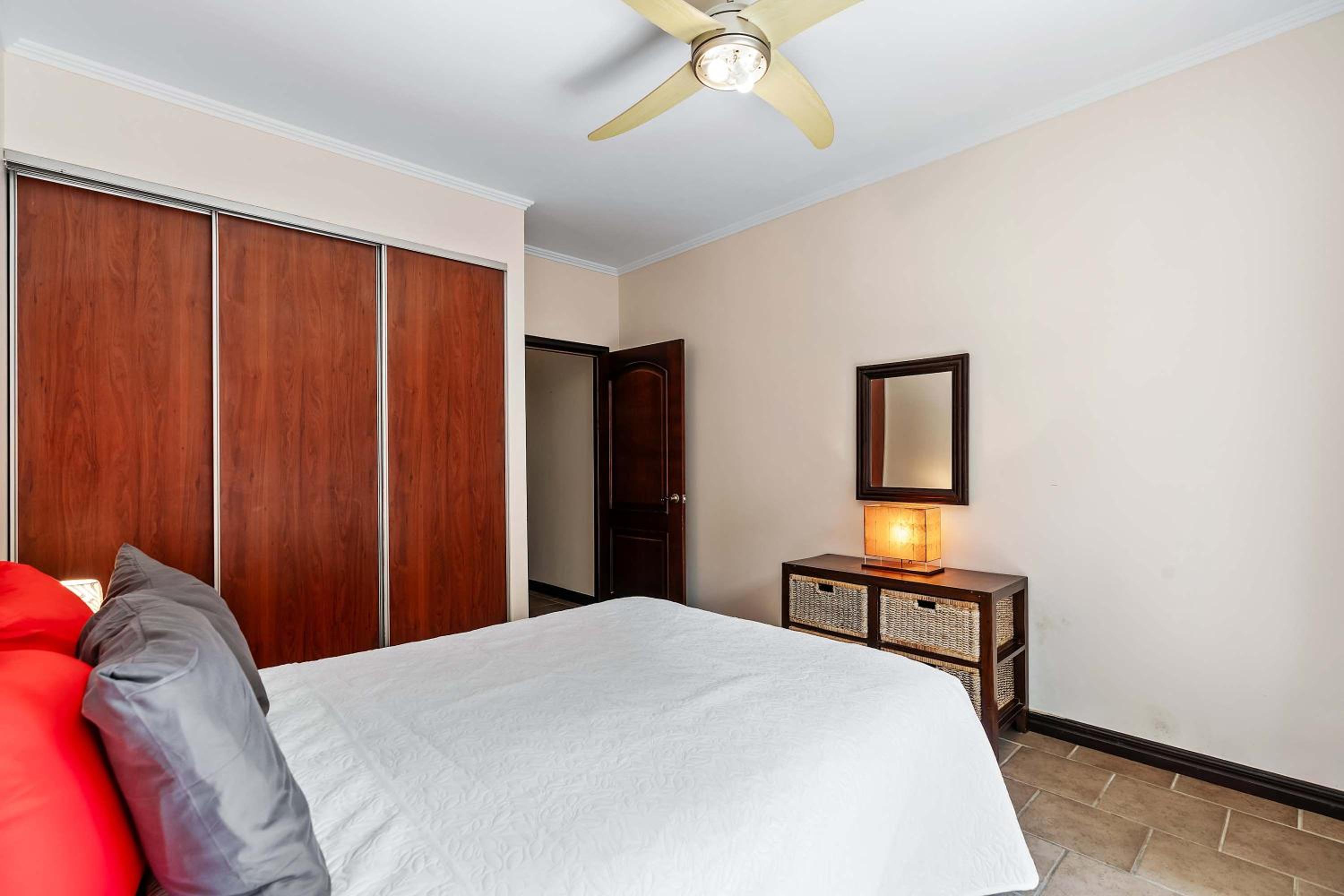 3-BD Beauty with Pool Near Beach