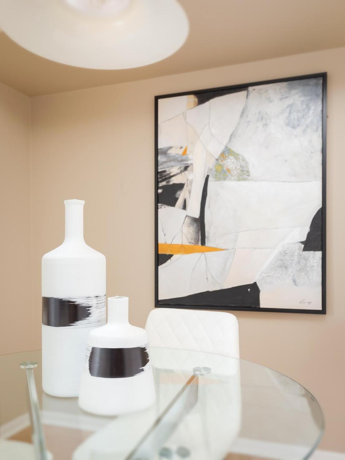 Condo by Toronto Waterfront & Parking