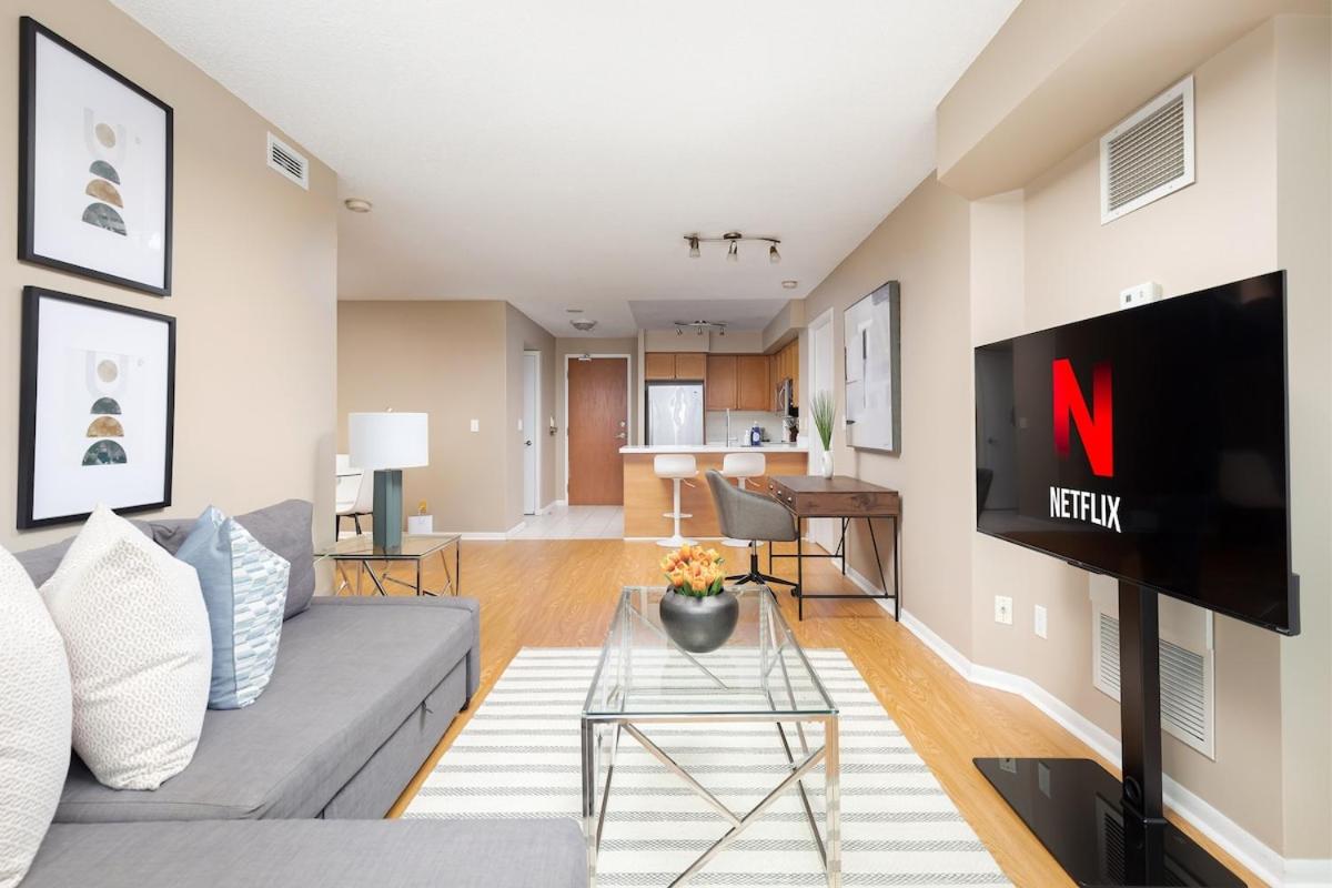 Condo by Toronto Waterfront & Parking