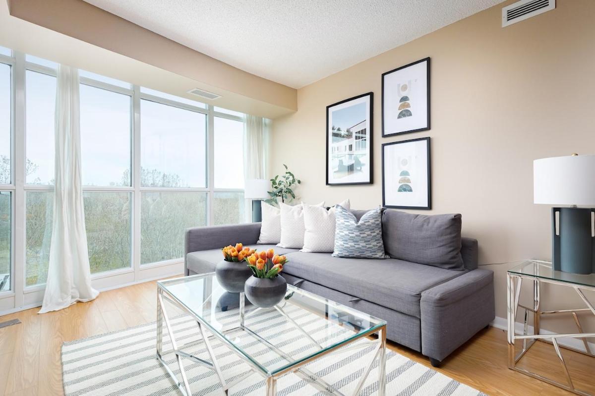 Condo by Toronto Waterfront & Parking