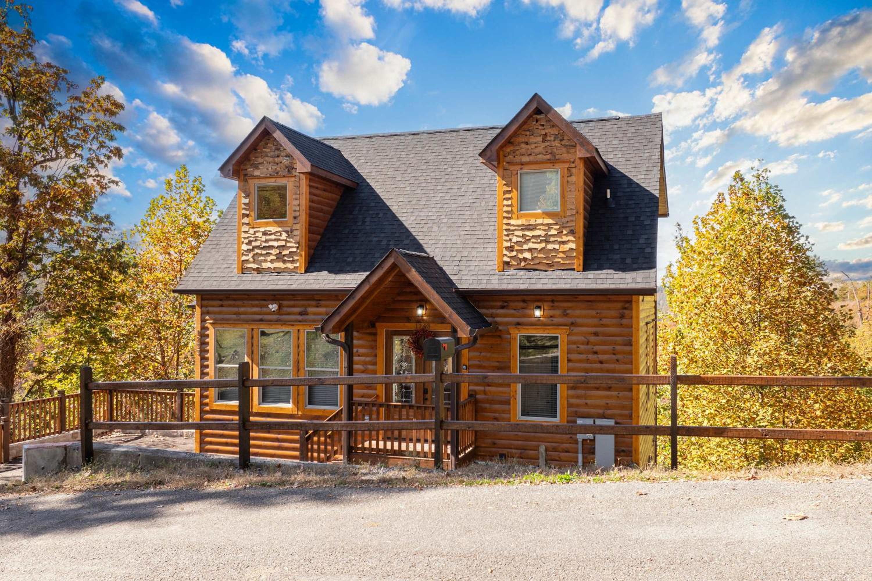 Mountain View, Indoor Pool, Luxury Cabin, Bears view 3