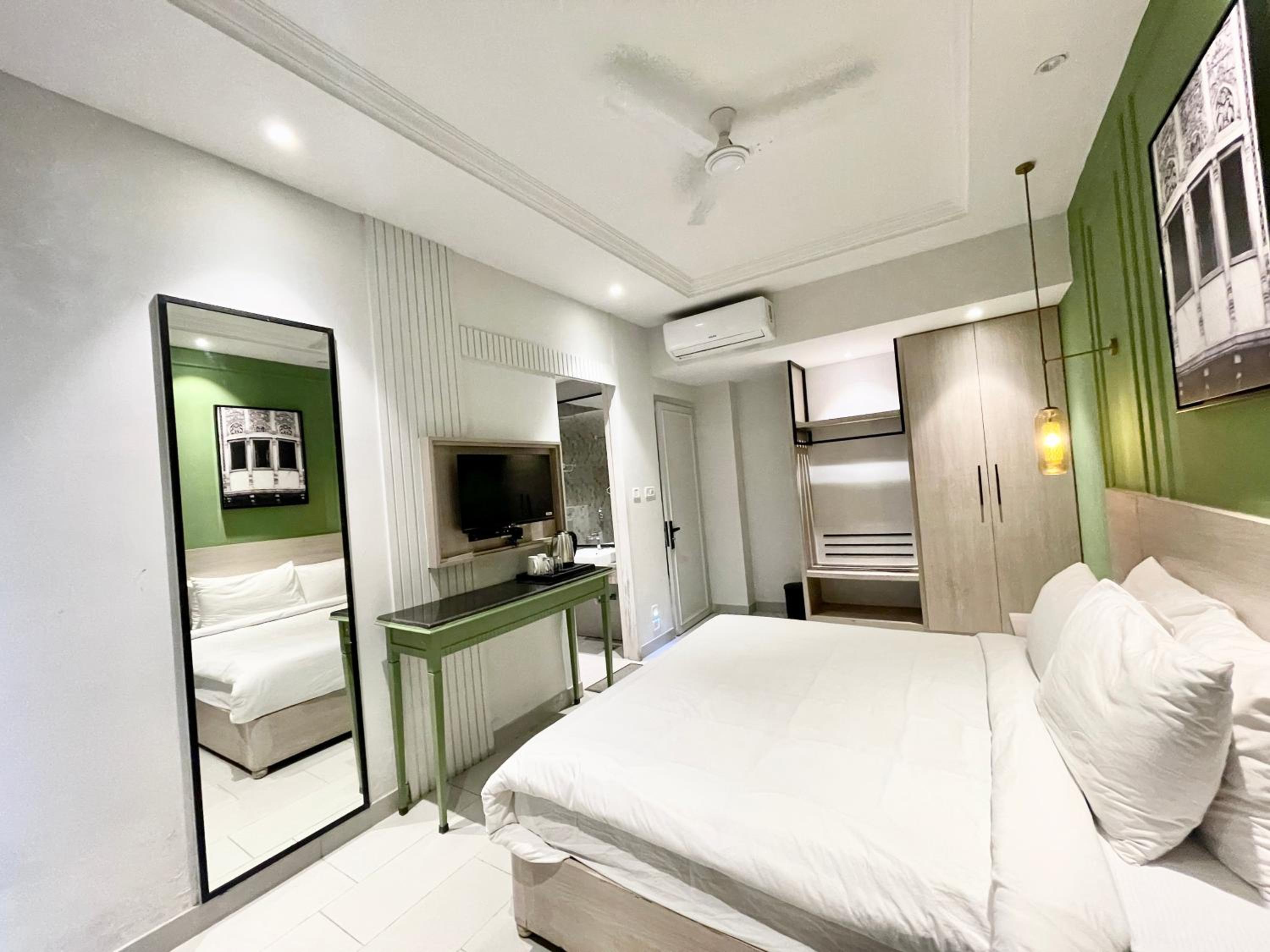 hotel room