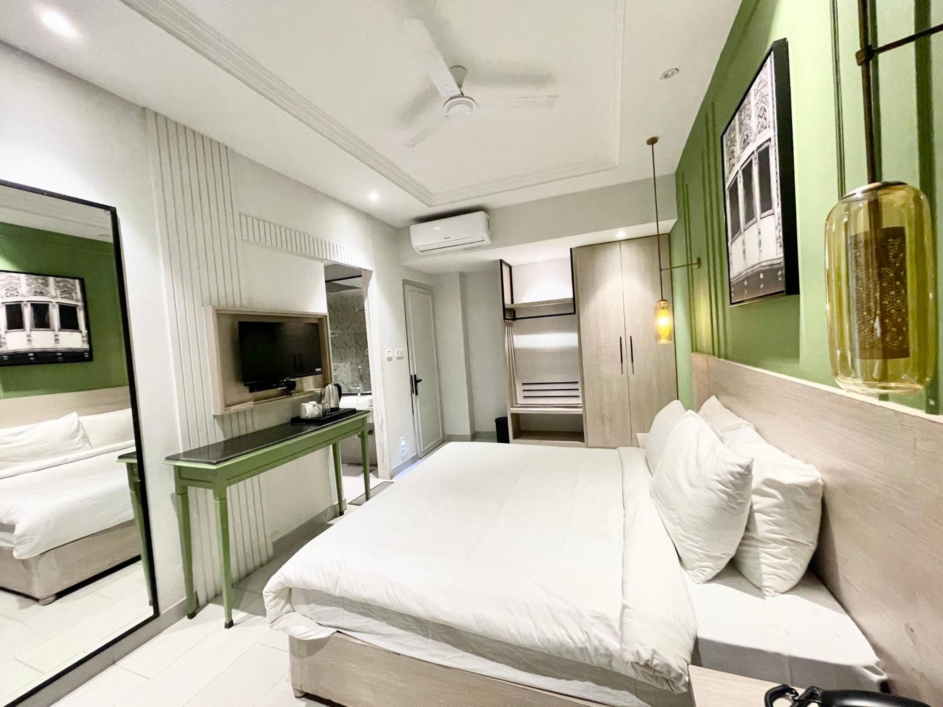 hotel room