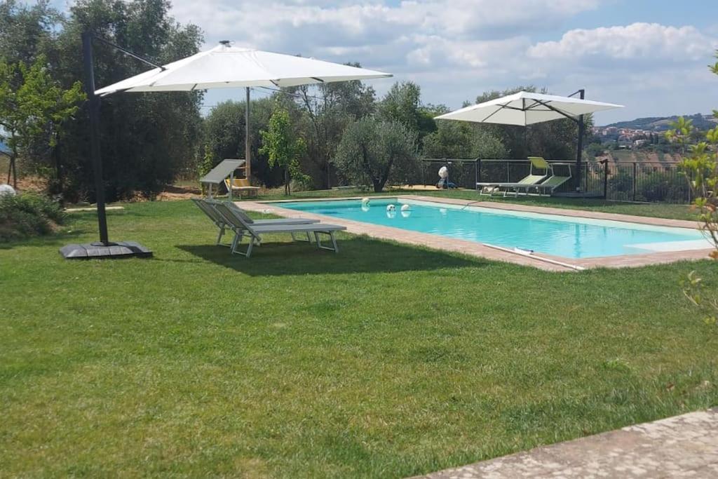 IL CASALE DEGLI ULIVI- Splendido casale panoramico con piscina a 30 min da Roma GRA