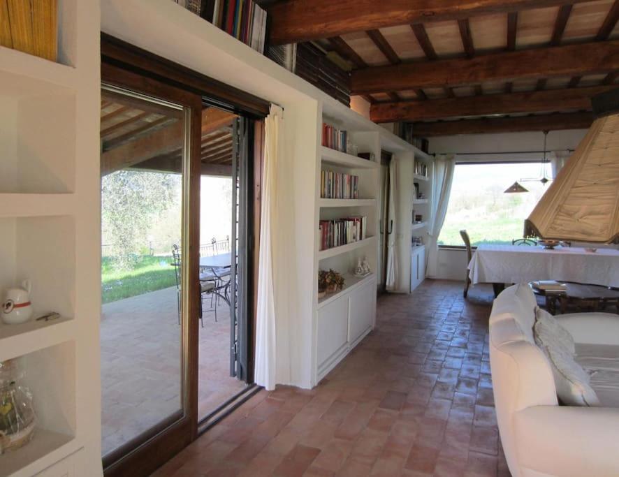 IL CASALE DEGLI ULIVI- Splendido casale panoramico con piscina a 30 min da Roma GRA