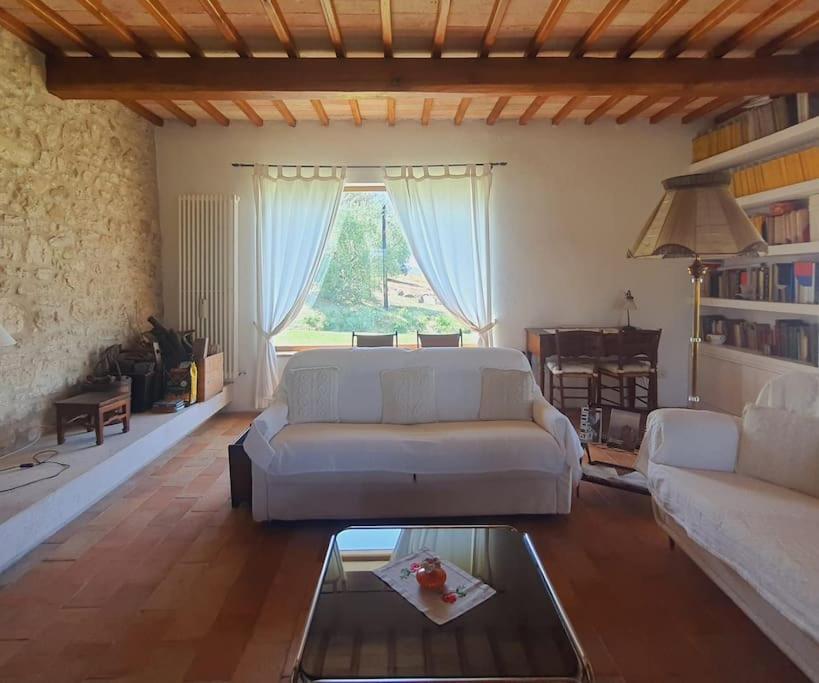 IL CASALE DEGLI ULIVI- Splendido casale panoramico con piscina a 30 min da Roma GRA
