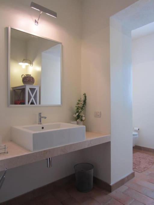 IL CASALE DEGLI ULIVI- Splendido casale panoramico con piscina a 30 min da Roma GRA