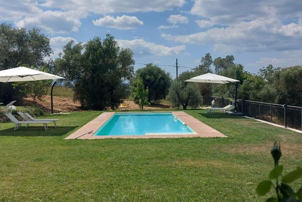 IL CASALE DEGLI ULIVI- Splendido casale panoramico con piscina a 30 min da Roma GRA