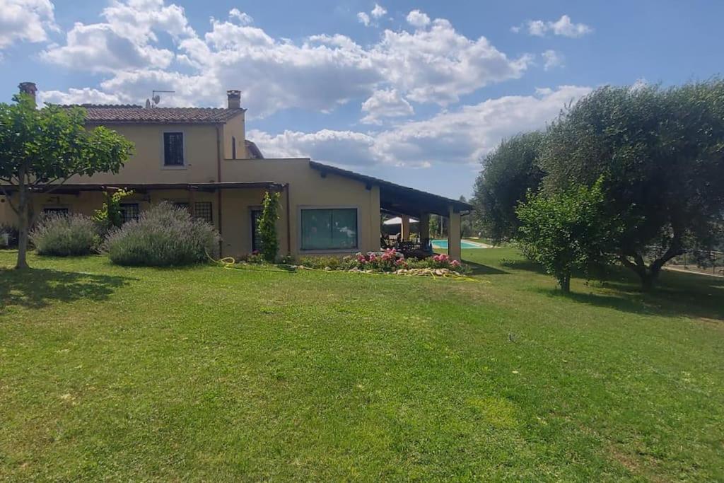 IL CASALE DEGLI ULIVI- Splendido casale panoramico con piscina a 30 min da Roma GRA