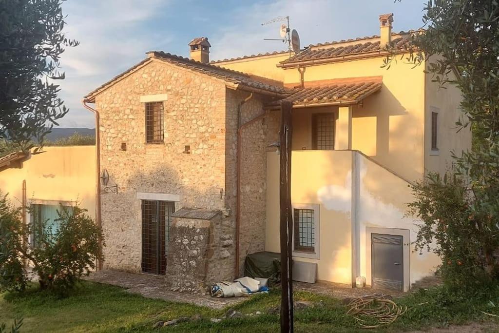 IL CASALE DEGLI ULIVI- Splendido casale panoramico con piscina a 30 min da Roma GRA