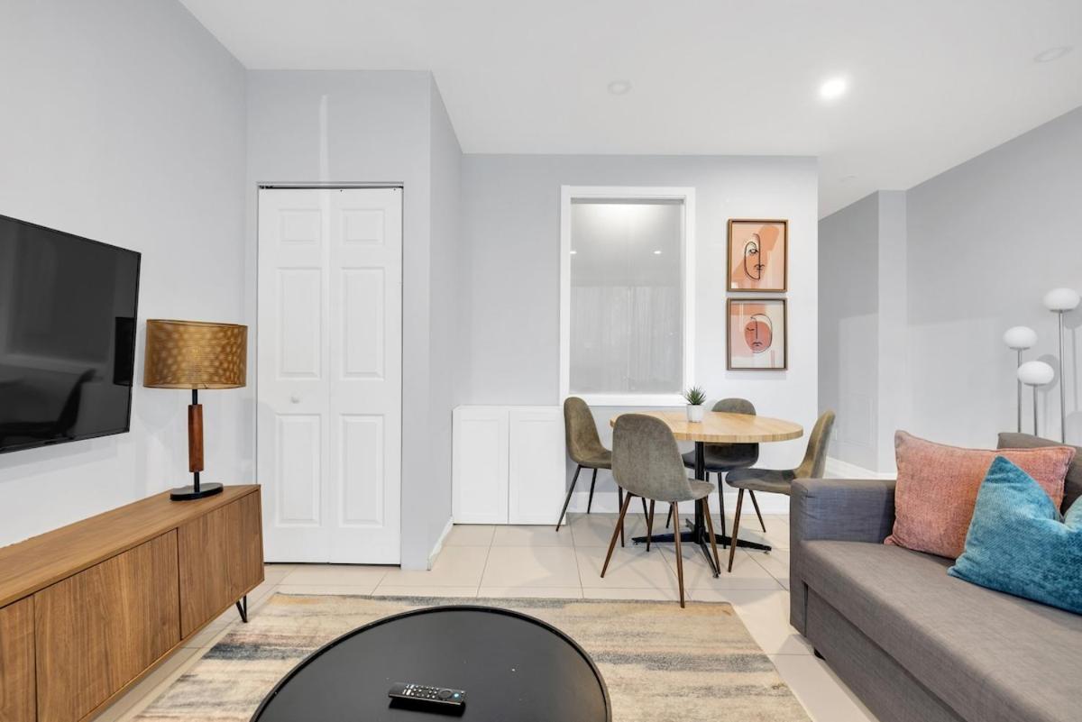 Queen St Stay Boutique and Cafe Paradise