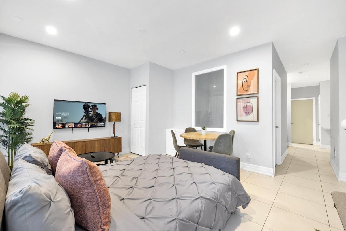 Queen St Stay Boutique and Cafe Paradise
