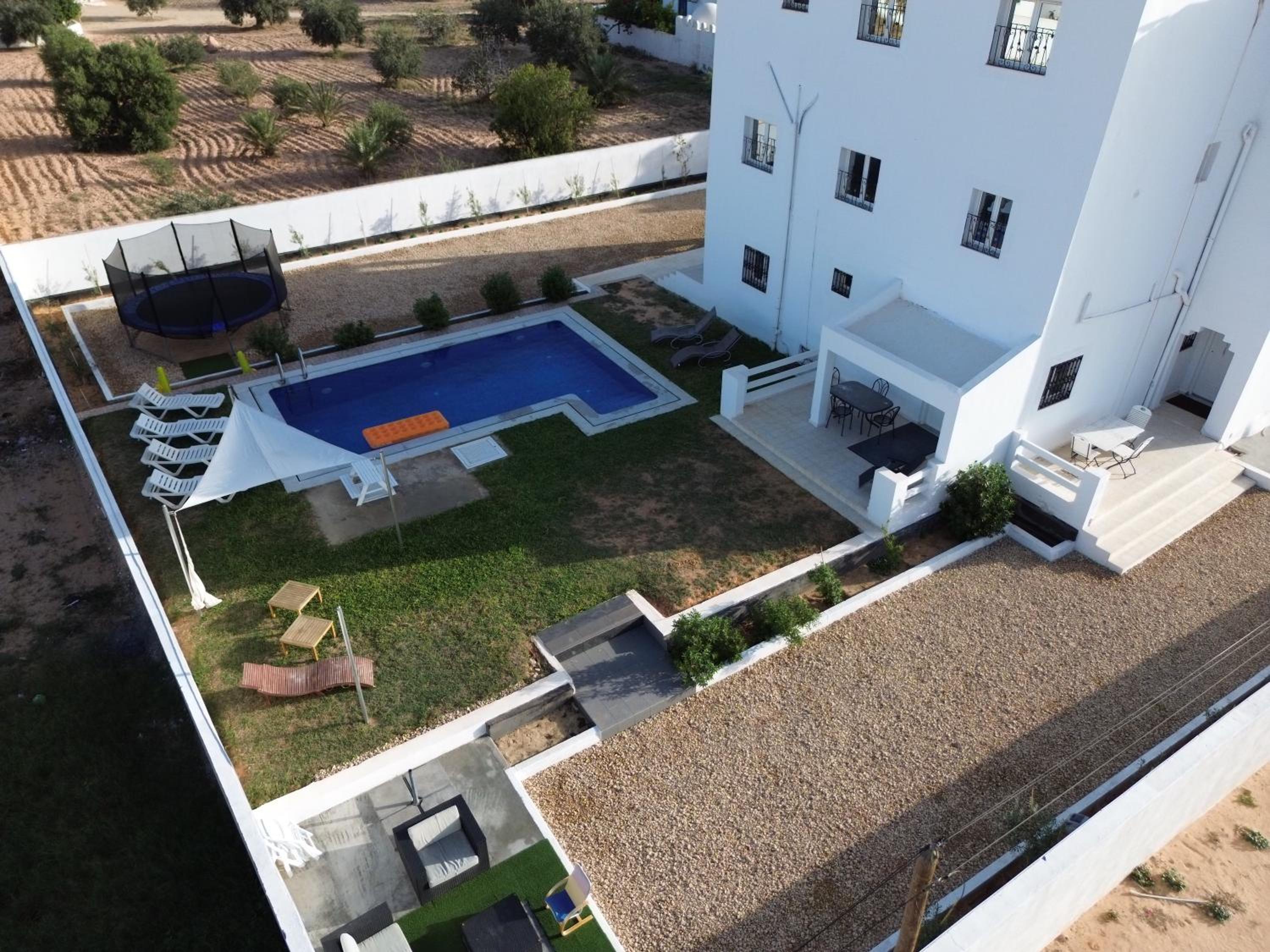 Spacious 2-Floor Apt in Lavandolive Residence