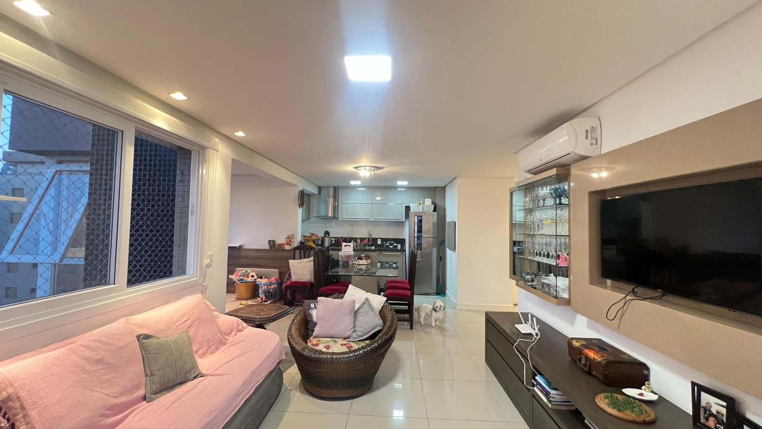 Apartamento Terrazzo com 2 Suítes a 450m do Mar - Região Nobre