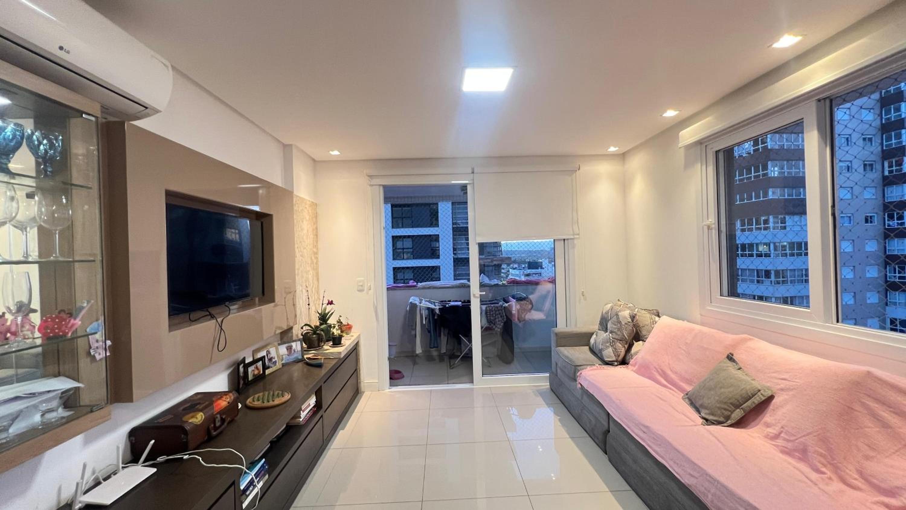 Apartamento Terrazzo com 2 Suítes a 450m do Mar - Região Nobre