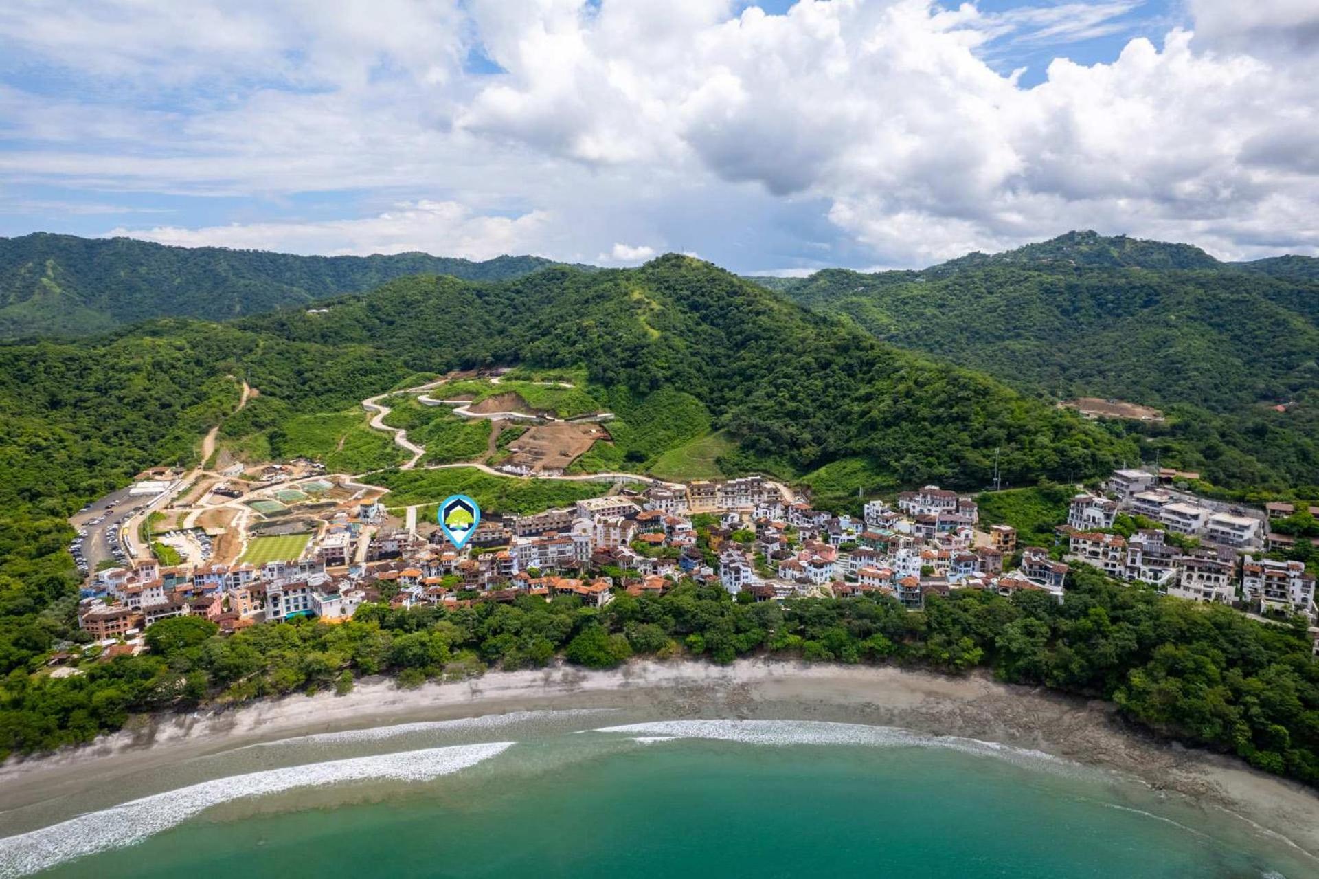 Stylish Condo in the Heart of Las Catalinas with Vibrant Design & Exclusive Beach Club Access