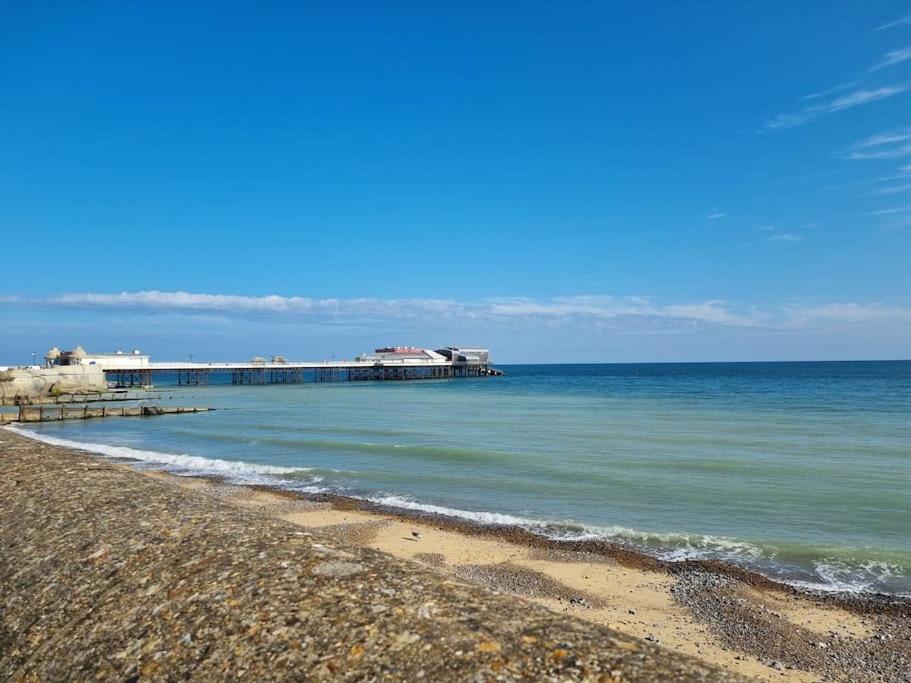 Smugglers Nest Cromer view 2