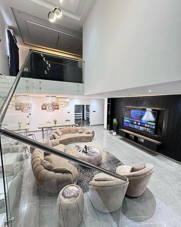 PROPERTY LAB