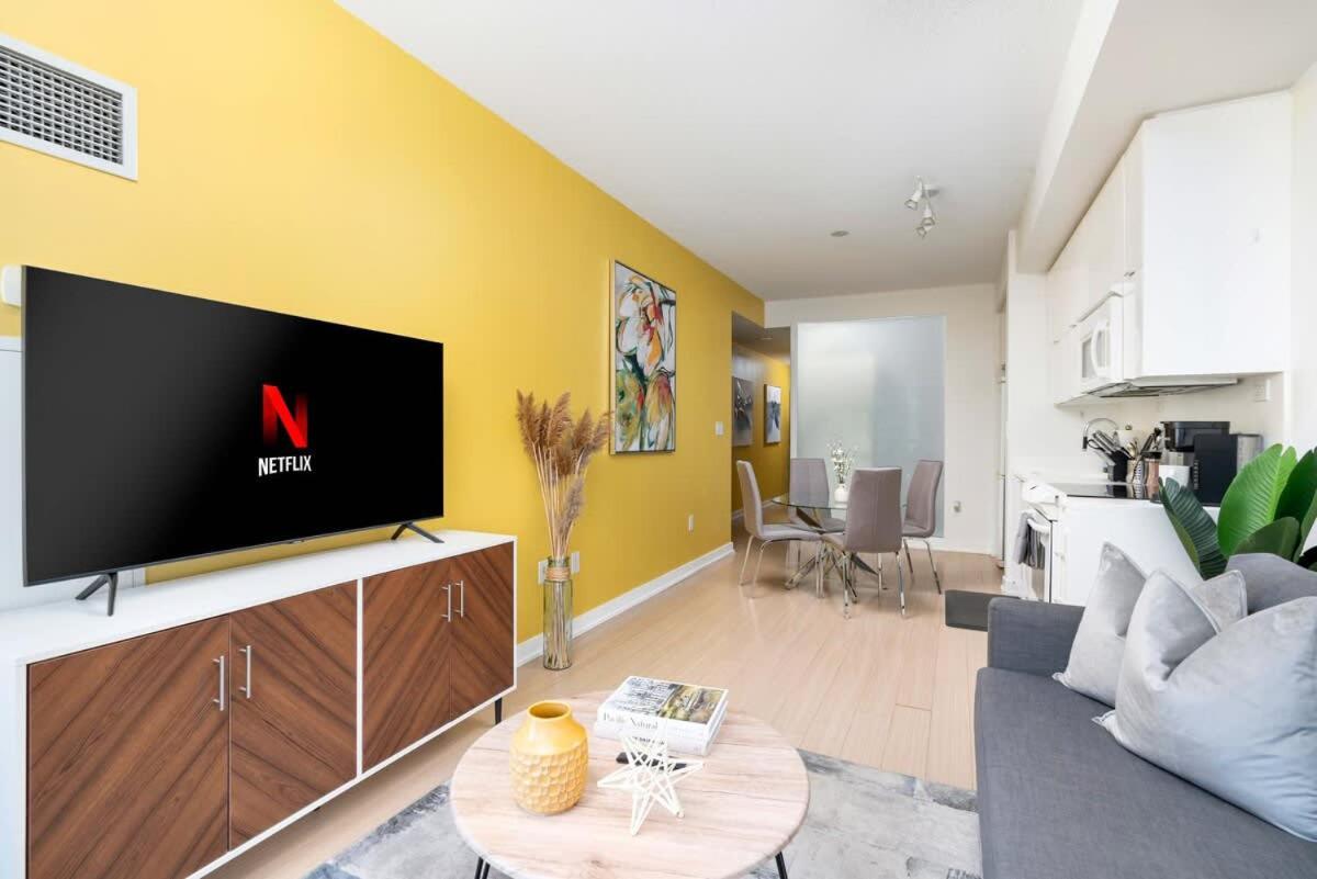 Family-Friendly Condo Rogers Centre w Parking
