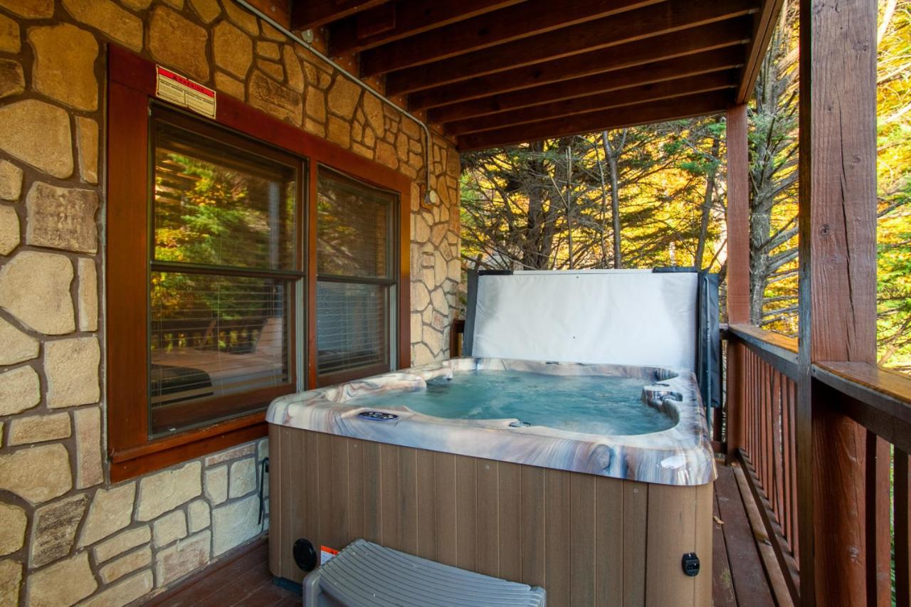 Bears Corner w/ Hot Tub, Arcade & Community Pool!
