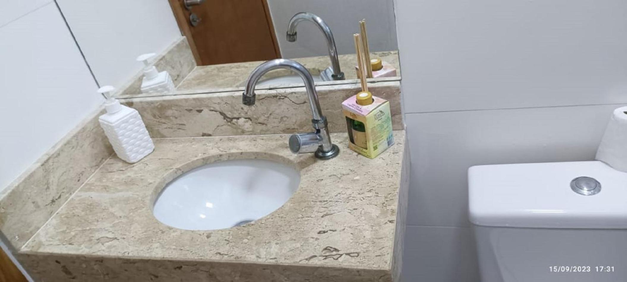 Casa condomínio Temporada 2 dorm Praia Grande SP