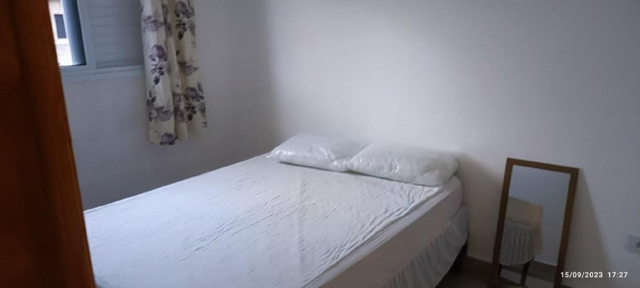 Casa condomínio Temporada 2 dorm Praia Grande SP